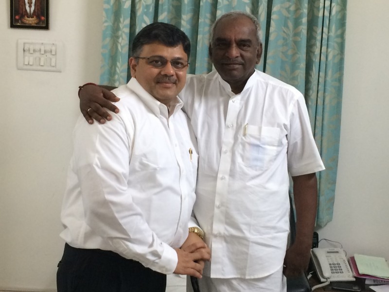 Pranav with H’ble Minister Shri Ponnarr ji (Transportation Ministry, Govt. of India)