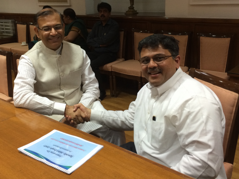 Pranav with H’ble Finance Minister Shri Jayant Sinha ji, Govt. of India