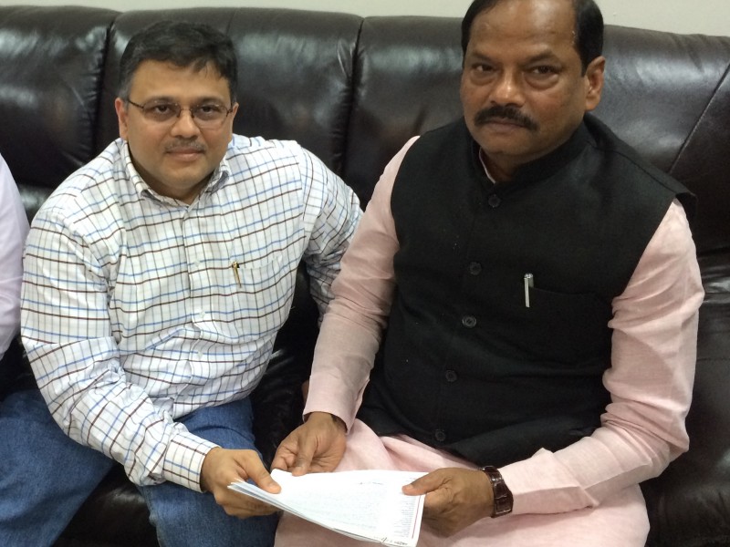 Pranav with CM of Jharkhand Shri Raghubar Das ji