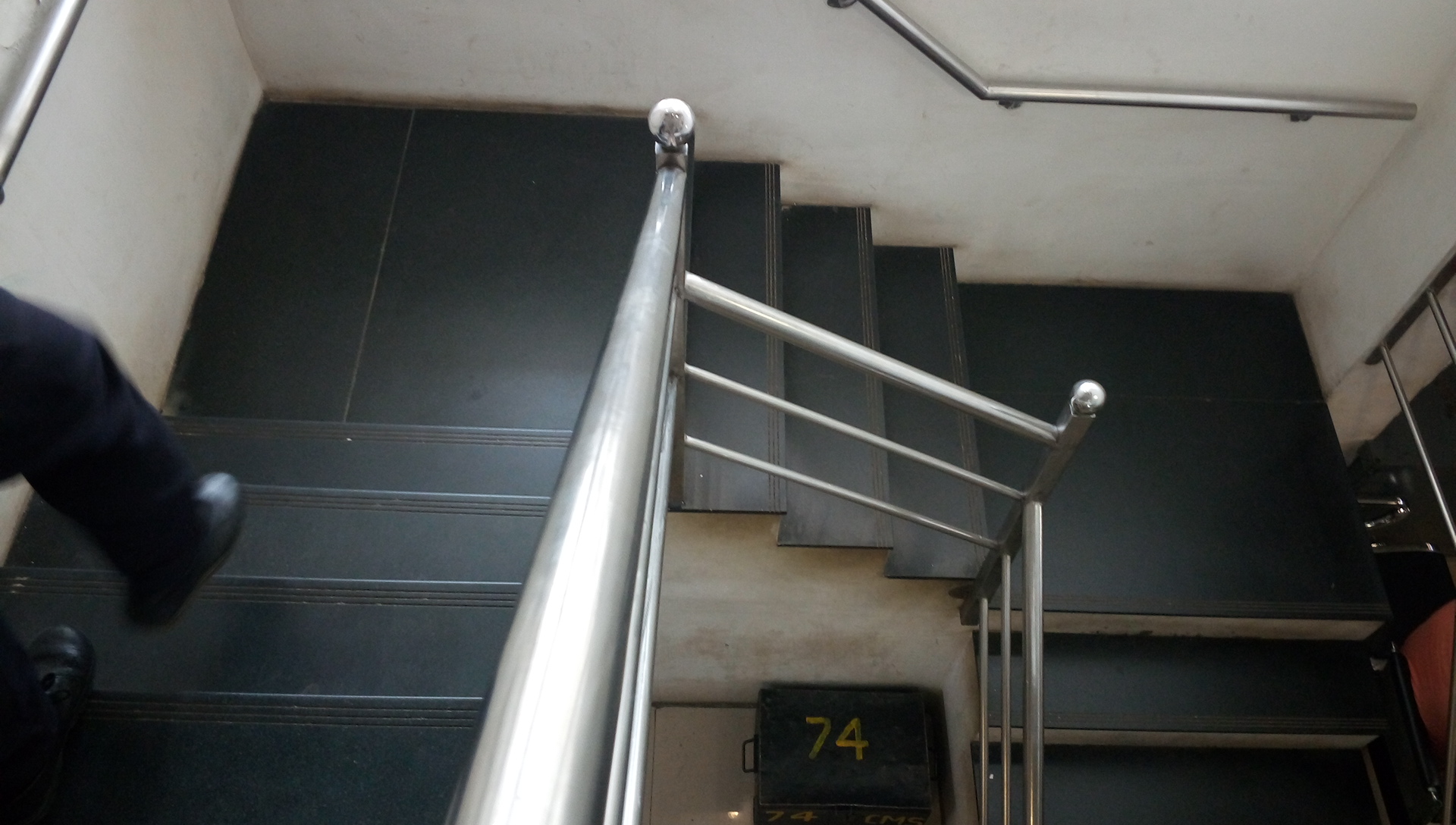 AXIS Bank Race course having 10 steps underground it is without lift